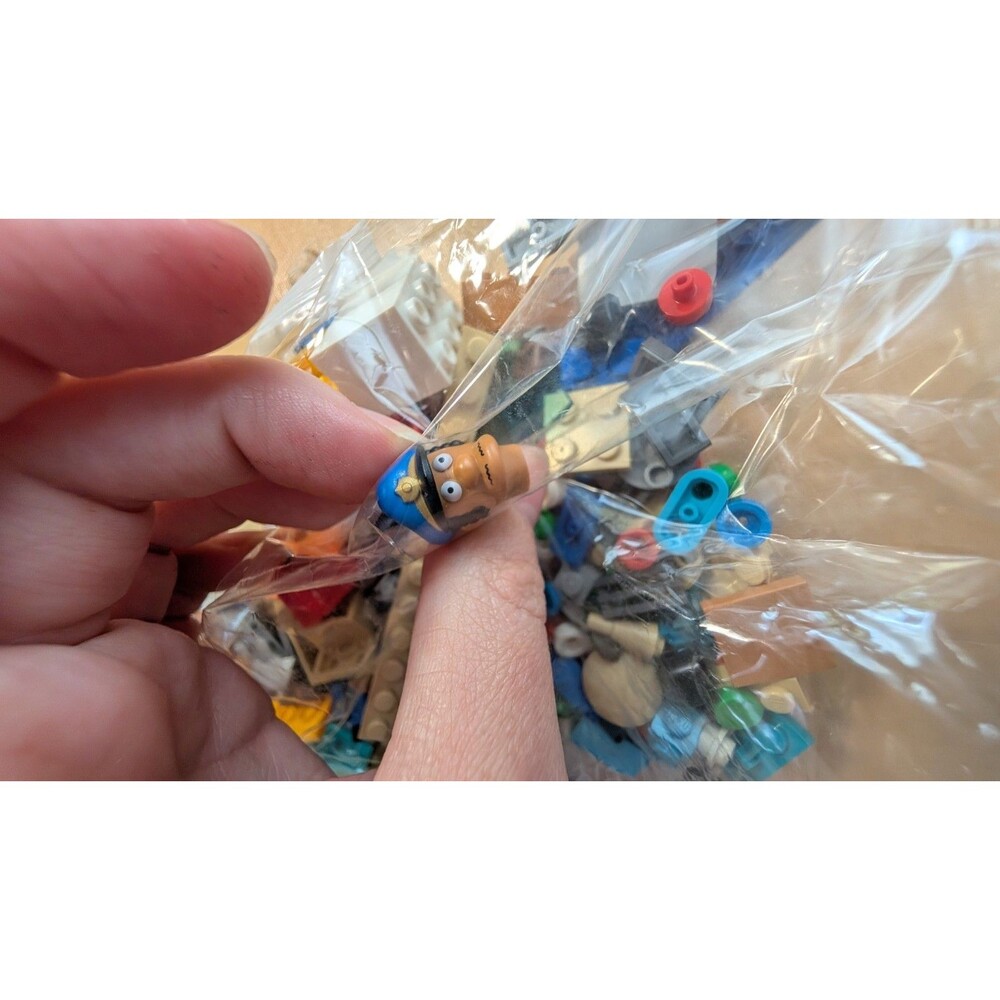LEGO Icons 10352 The Simpsons: Krusty Burger - New- 2 Minifigs - Picture 7 of 16